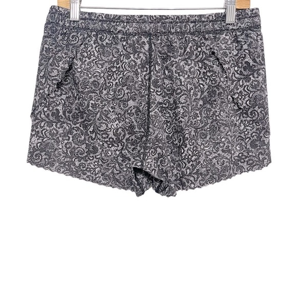 Lululemon; Hit It Short - Mini Cinder Lace Trim Size 8 - Picture 5 of 9